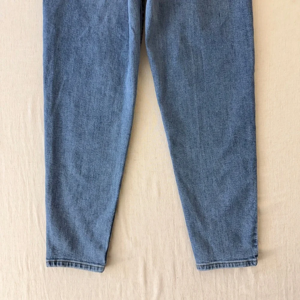 Levi's SilverTab Mom Jeans W28 L27 High Rise Tapered 90s Revival